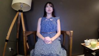 小可爱平台(原卡哇伊)高颜值美女主播嘉嘉收费大秀 洗完澡湿湿的头发 自慰揉穴 十分诱人